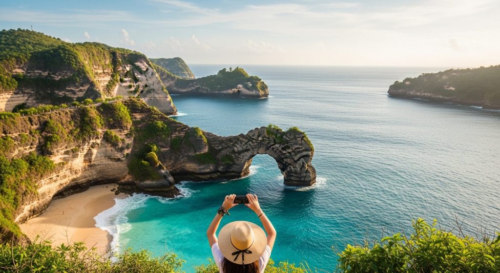 one day Nusa Penida west-coast highlights, Kelingking headland and Broken Beach arch under bright daylight