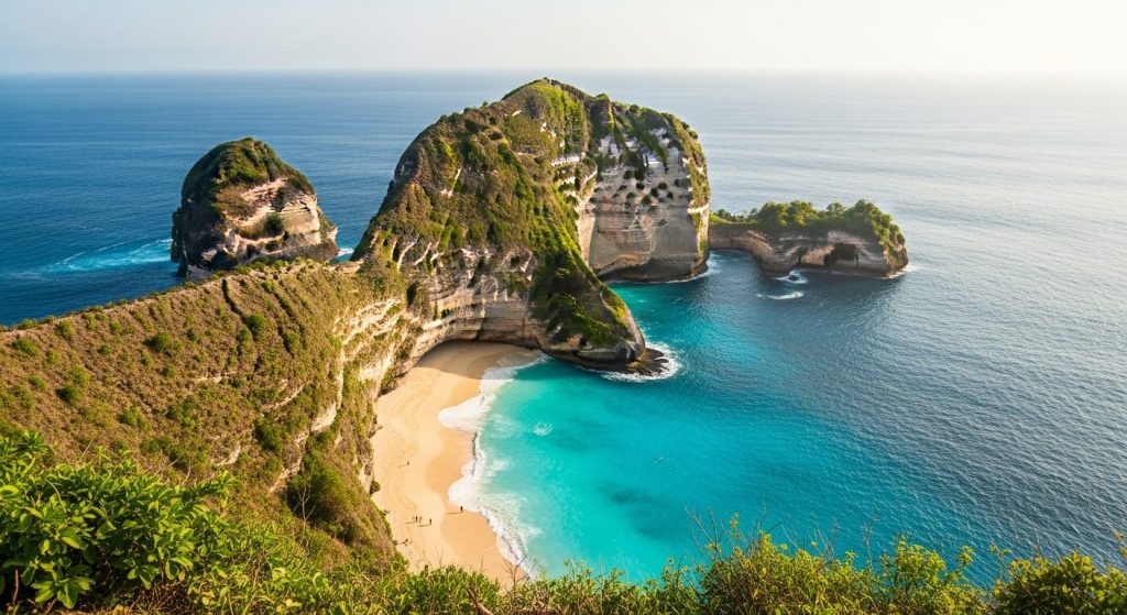 the iconic Kelingking Beach panorama on Nusa Penida, proof the trip is worth it, turquoise sea below